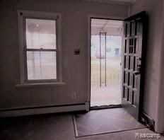 23384 Tawas Ave - Photo 3 of 16