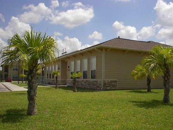 El Patrimonio Apartments - Photo 3 of 18