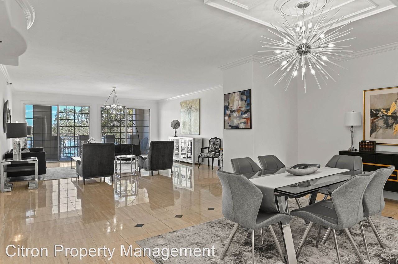 1110 Sw Ivanhoe Blvd #9 - Photo 3 of 42