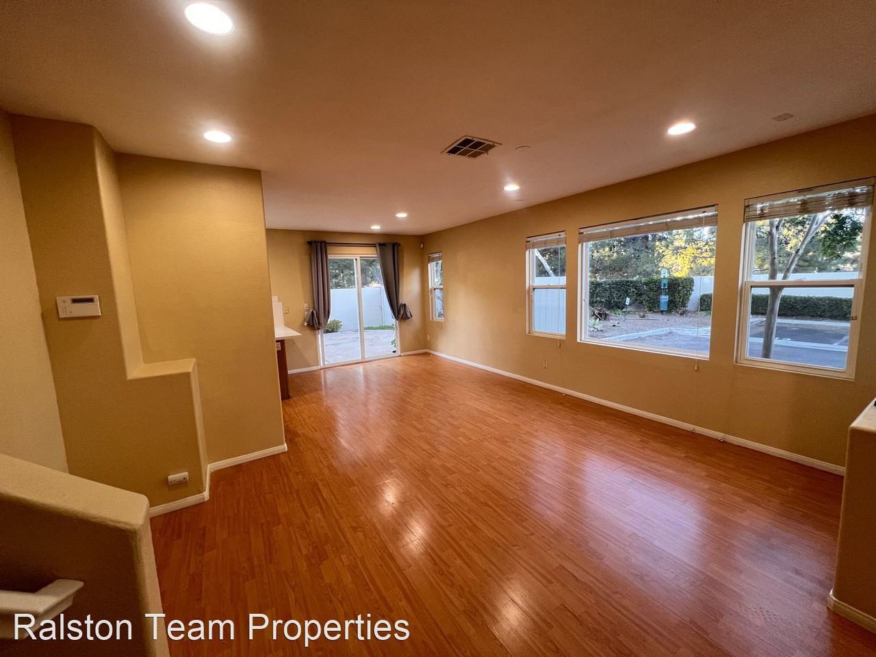 1252 Pinnacle Peak Dr - Photo 2 of 15