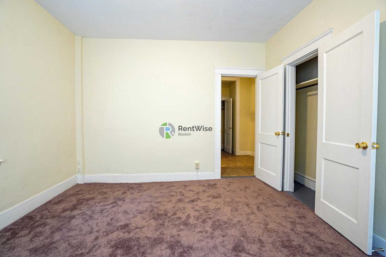 165 Kelton St #14 - Photo 3 of 14