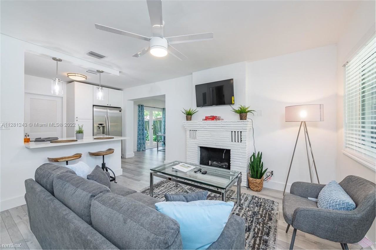 822 Ne 16th Ct - Photo 2 of 10