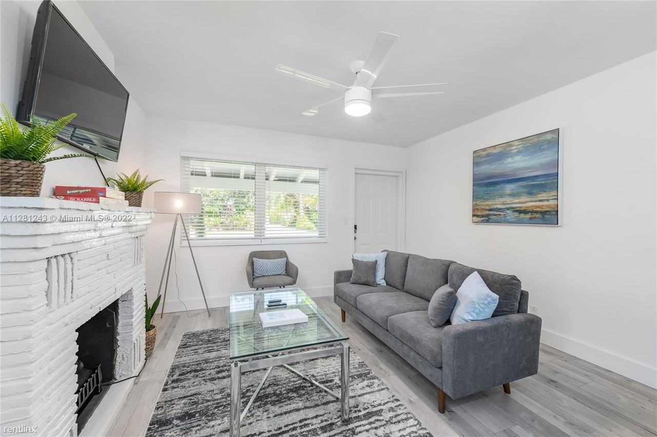 822 Ne 16th Ct - Photo 3 of 10