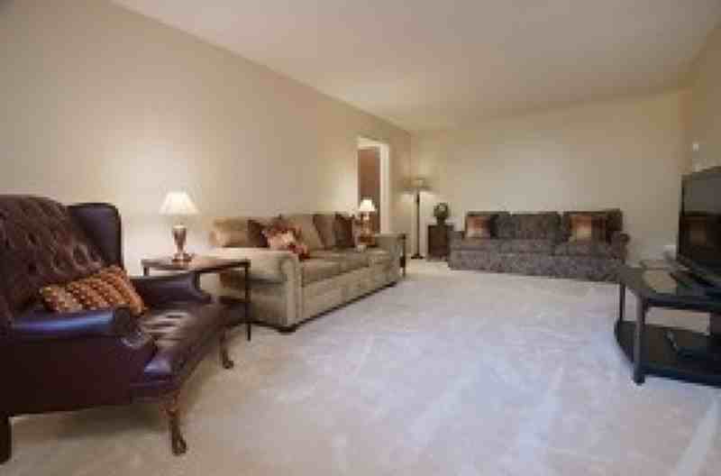 19 Kensington Rd #H - Photo 3 of 13
