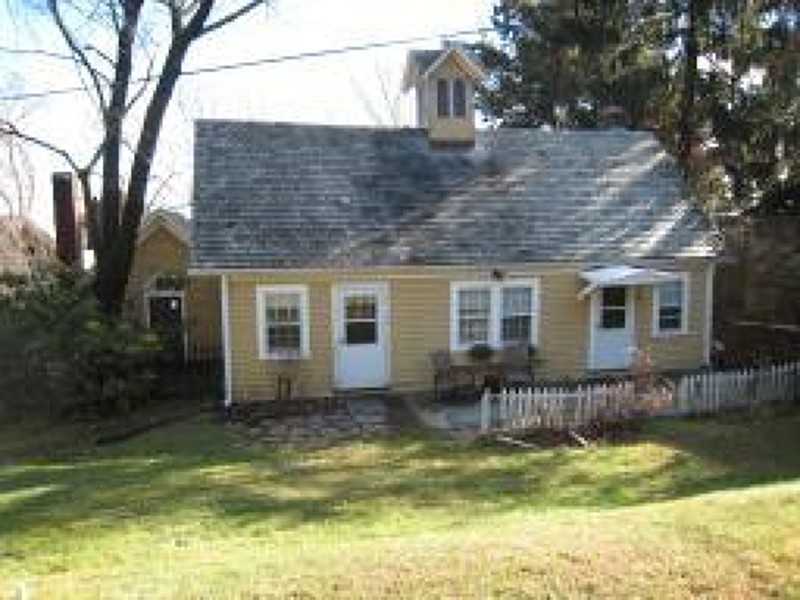 72 S Mountain Ave - Photo 2 of 9