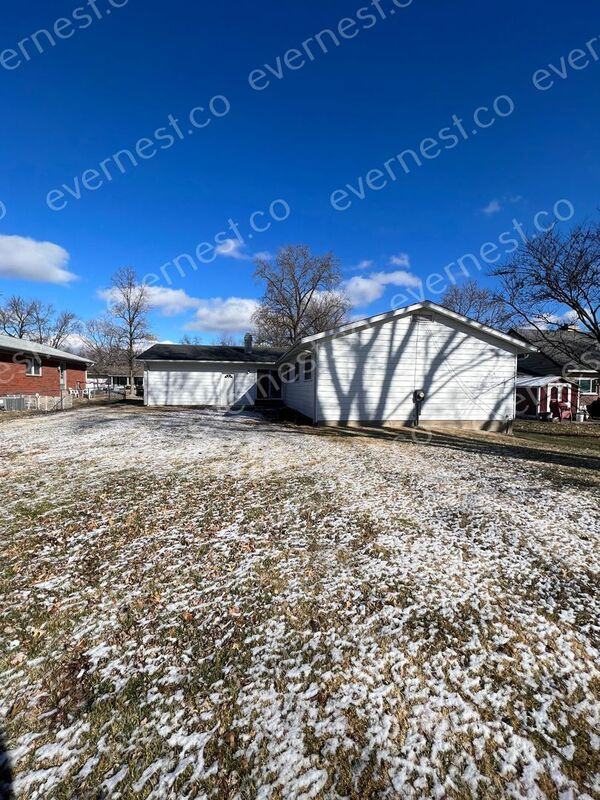 1371 Sherwood Forest Dr - Photo 3 of 24
