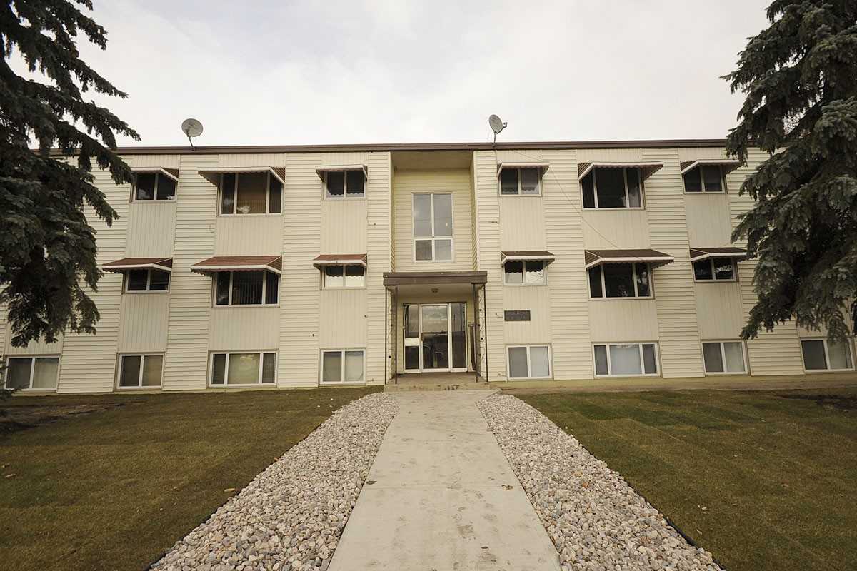 Killarney Manor Apartments 9108 127 Ave Nw, Edmonton, AB T5E 0B1 Zumper