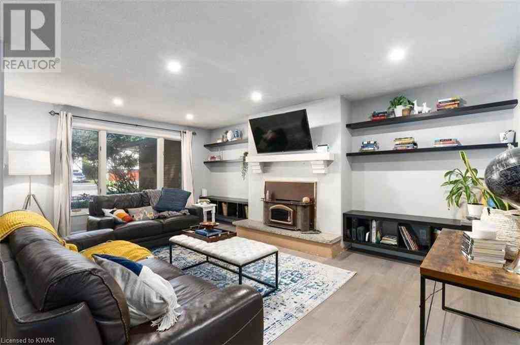 265 Anne St N - Photo 2 of 13