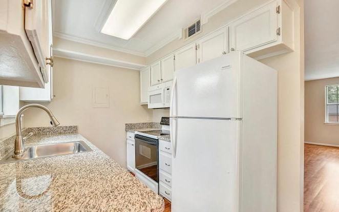 4615 28th Rd S Apt B #B - Photo 7 of 24