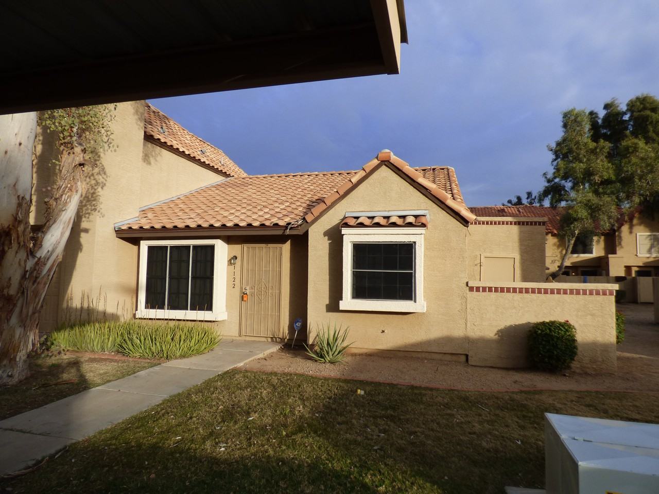 4601 N 102Nd Ave - Photo 2 of 24