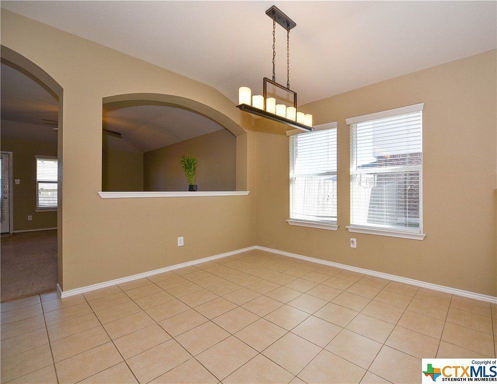 4907 Bayer Hollow Dr - Photo 4 of 14