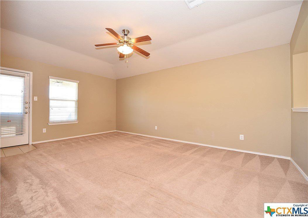 4907 Bayer Hollow Dr - Photo 5 of 14