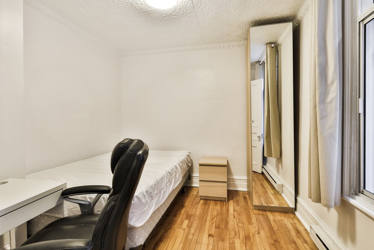 3949 Rue Saint-Urbain - Photo 2 of 11