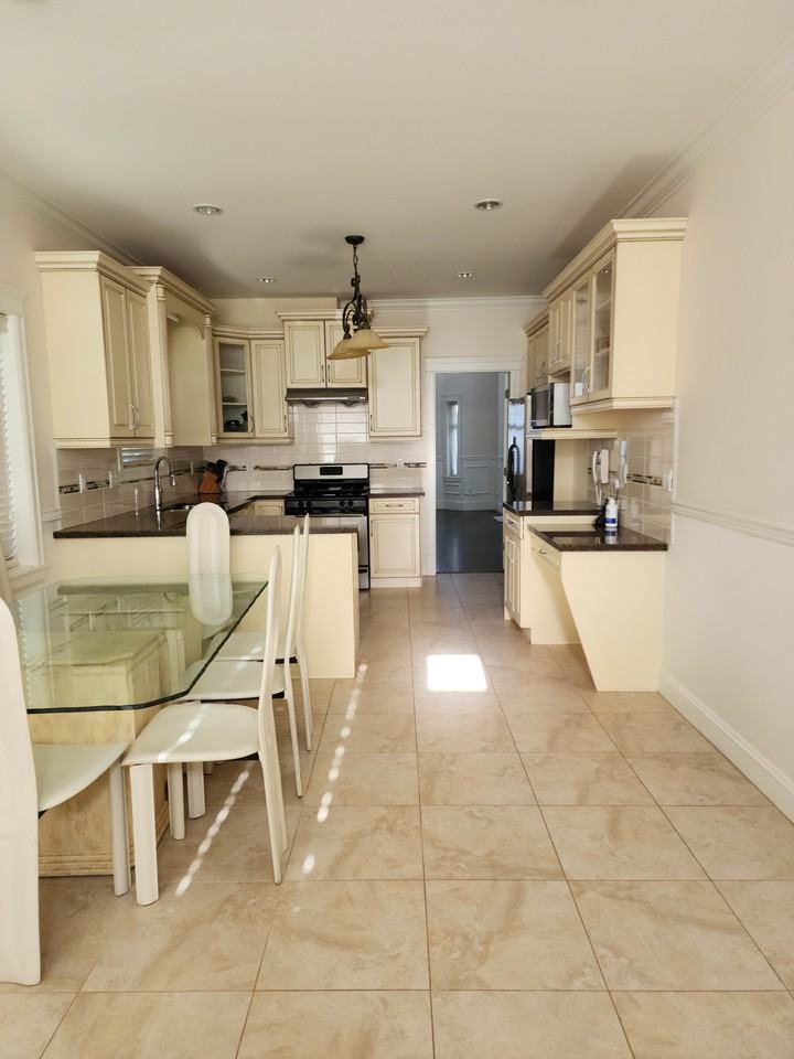 10548 Williams Road - Photo 2 of 10