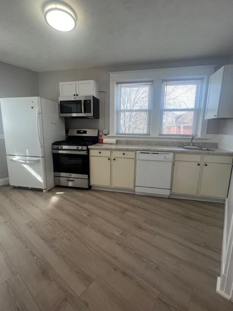 6136 Southwest Avenue #2F - Photo 2 of 17