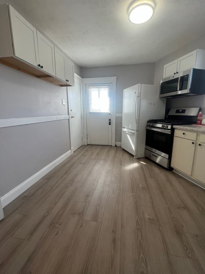 6136 Southwest Avenue #2F - Photo 3 of 17