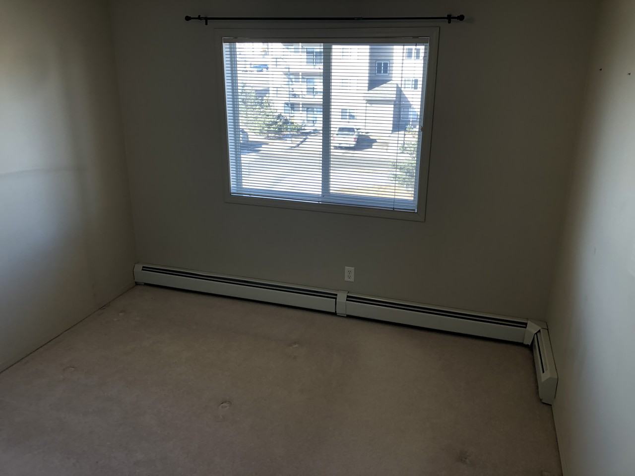 Spacious 1 Bedroom 1 Bathroom Condo*Underground Parking*In Suite Laundry*Patio!! - Photo 3 of 31
