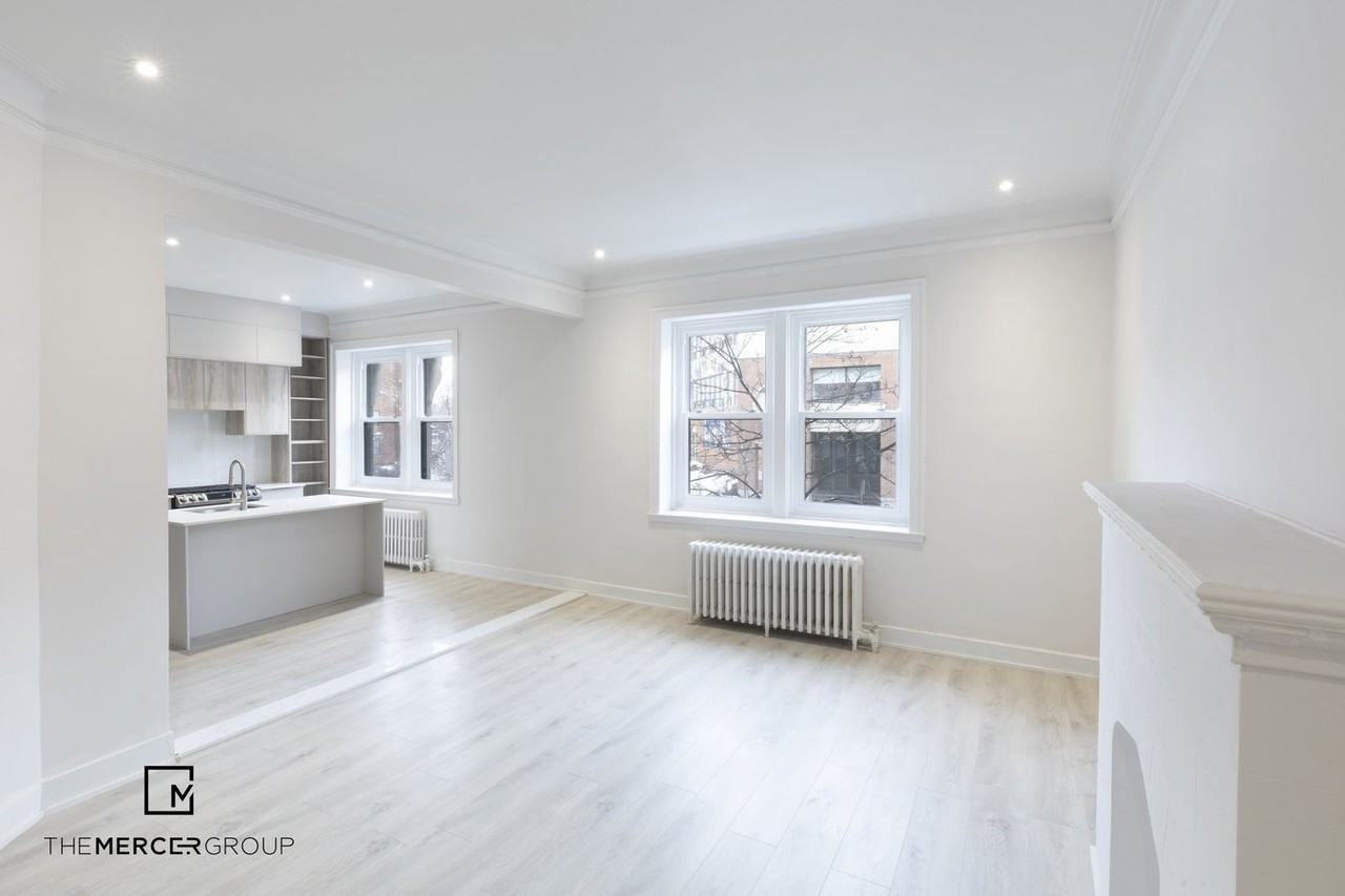 5550 Chemin de la Côte Saint Luc ##7 - Photo 2 of 7