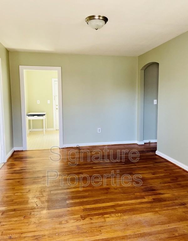 704 Cedar Ave - Photo 2 of 16