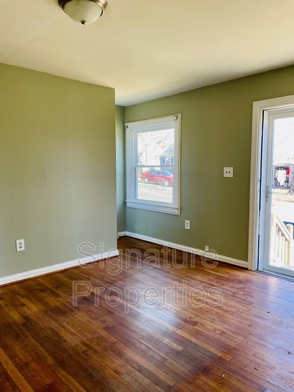 704 Cedar Ave - Photo 3 of 16