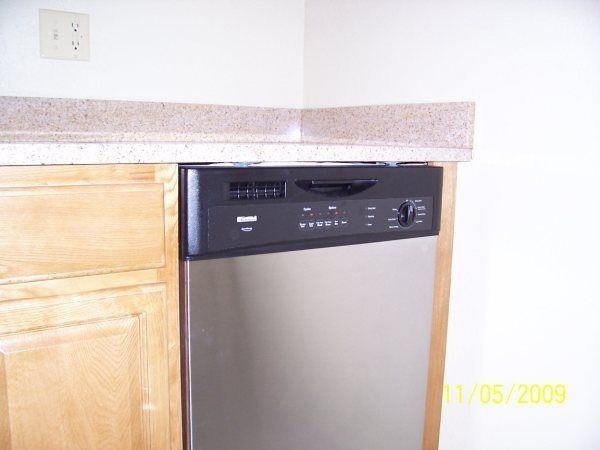 Perry Square Apartments - Photo 3 of 7