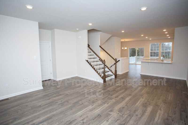 53 Autumn Park Dr - Photo 2 of 50