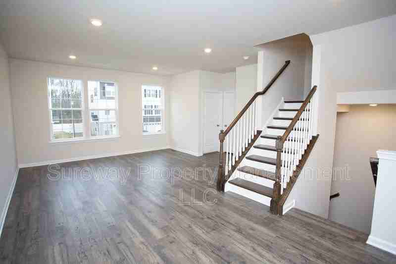 53 Autumn Park Dr - Photo 3 of 50