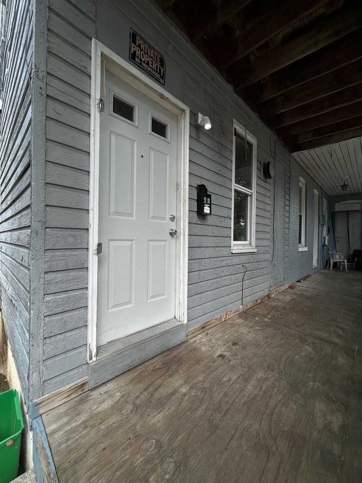 600 N Pershing Ave #1R - Photo 2 of 18