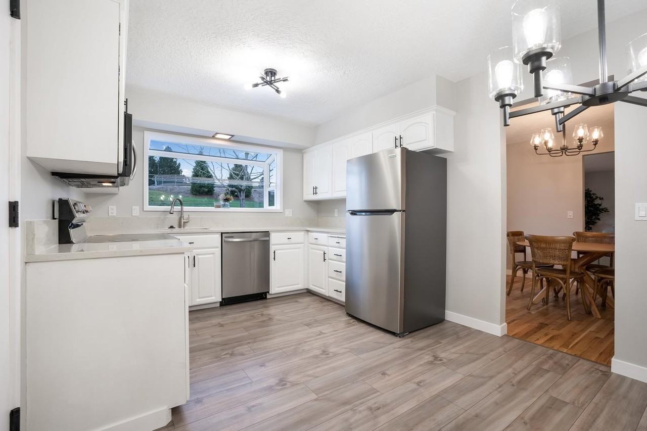 Wonderfully remodeled Beaverton home by Nike HQ Apartments in Cedar