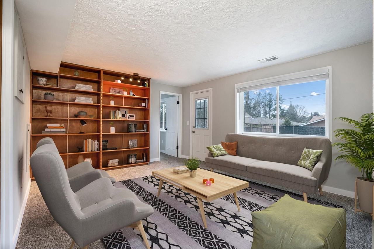 Wonderfully remodeled Beaverton home by Nike HQ - Photo 7 of 23