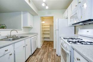 9405 S Eastern Ave - Photo 1 of 1