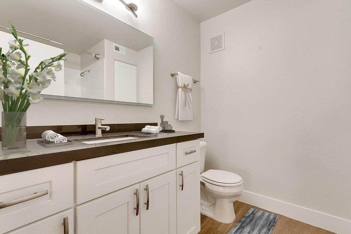 9405 S Eastern Ave - Photo 2 of 34