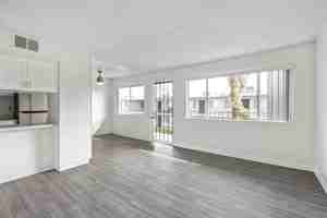 featured image of 425 16th St