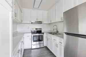 featured image of 425 16th St