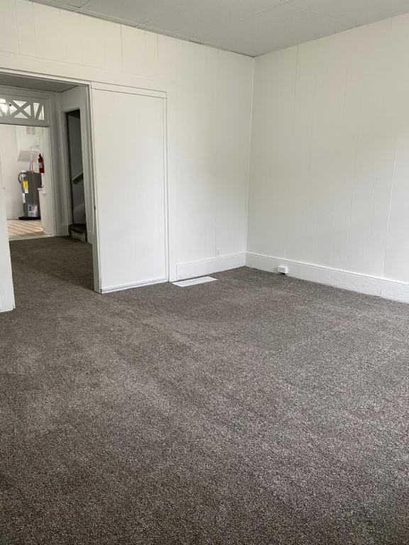 1009 Willow St - Photo 2 of 10