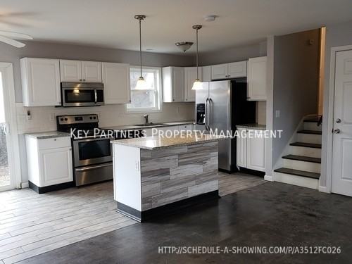 8404 Lowell Ave - Photo 3 of 10