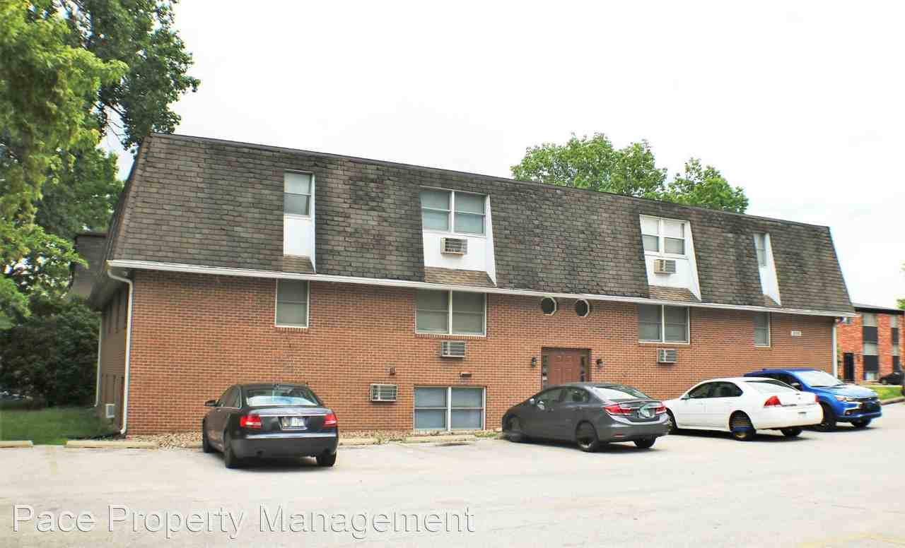 808 Oakcrest Street - Photo 2 of 7
