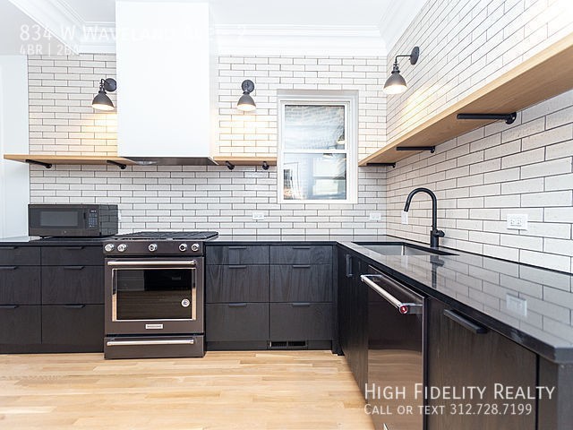 834 W Waveland - Photo 3 of 19