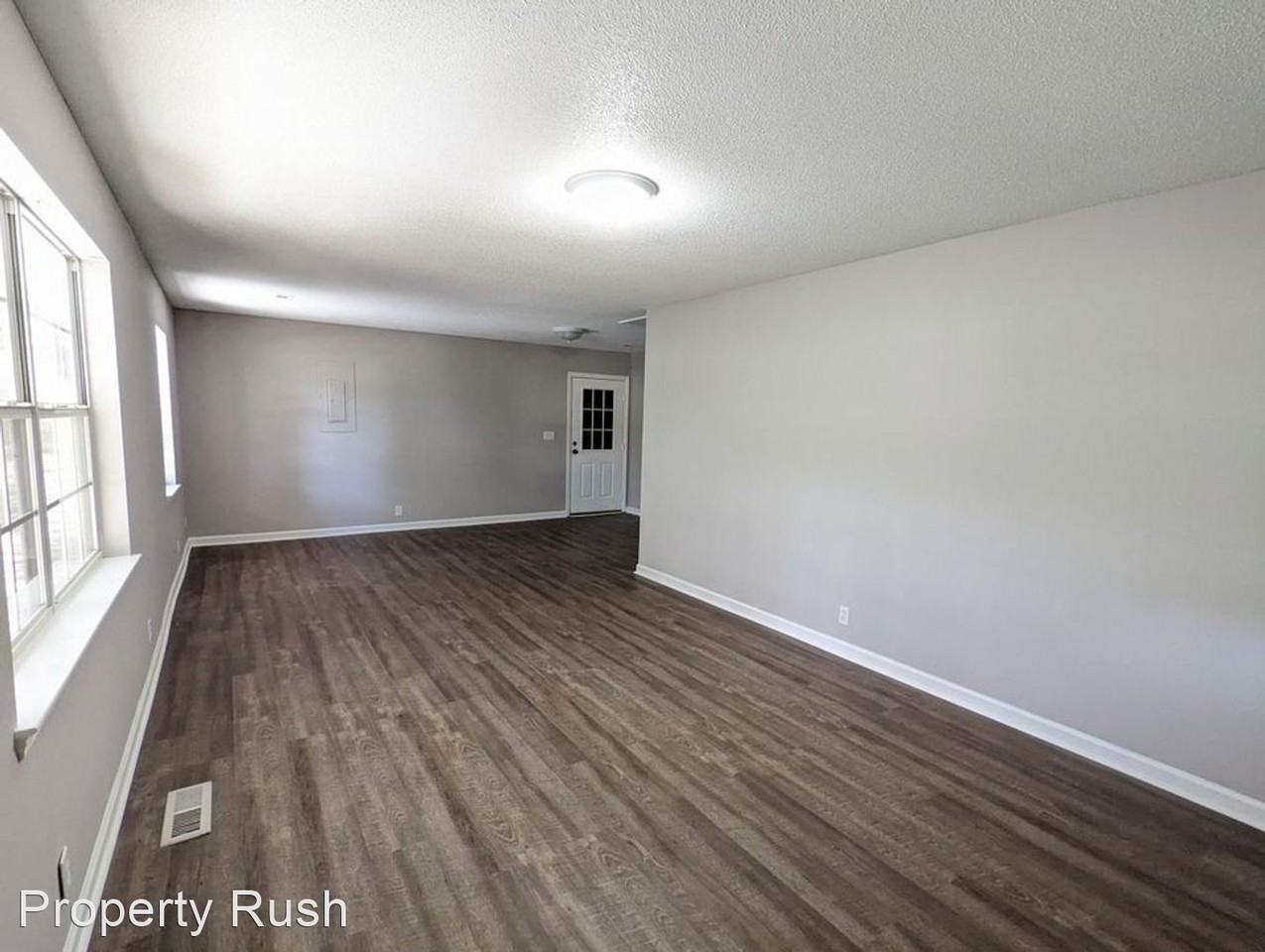 1326 Fernwood Dr - Photo 3 of 17