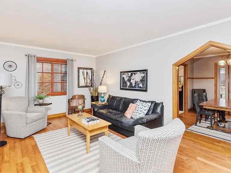 1432 41st Pl - Photo 2 of 13