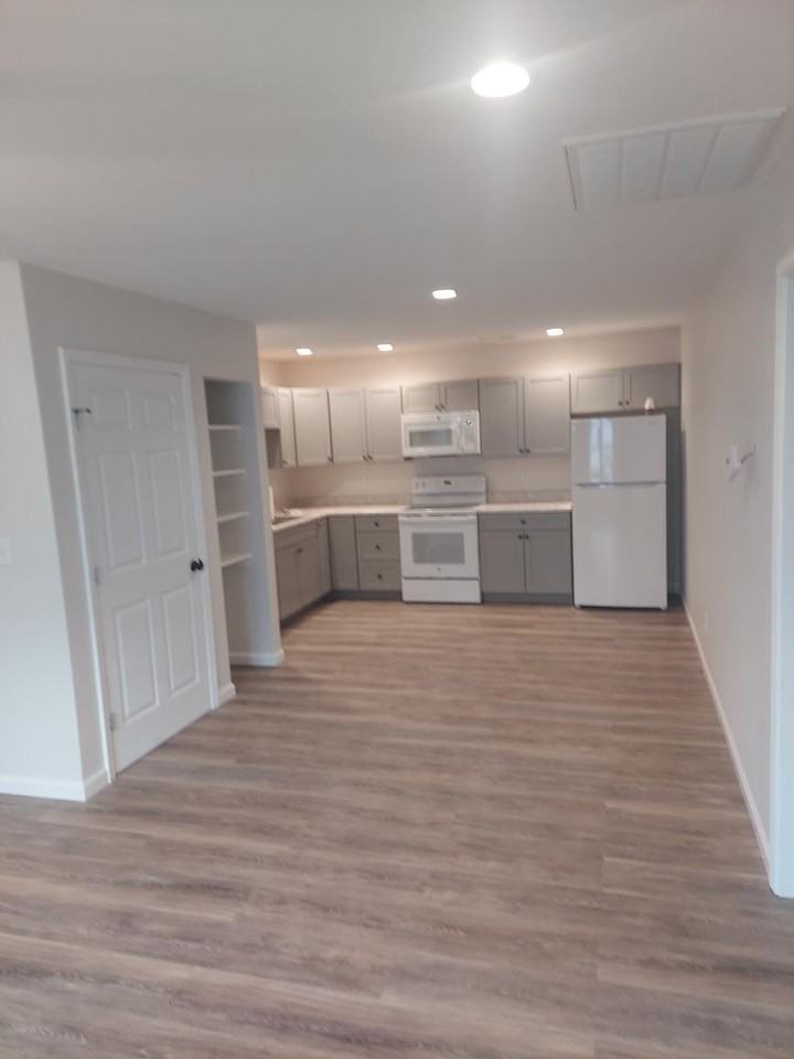 1307 Elm St - Photo 2 of 7