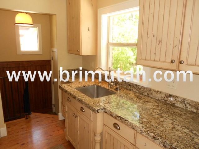 1341 E Kensington Ave #1 - Photo 5 of 34