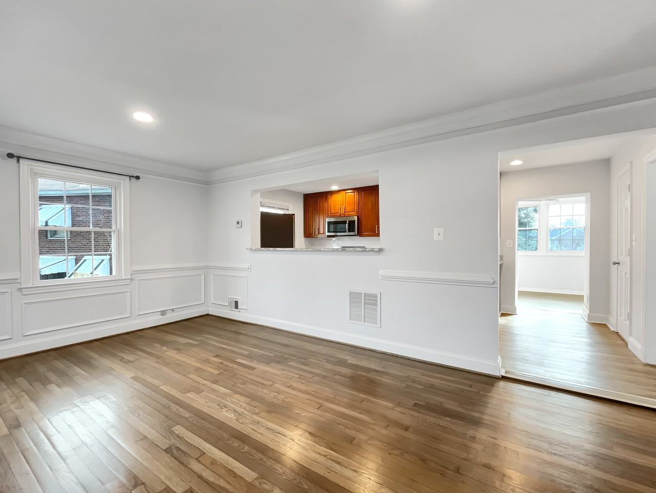 5004 12th Street South - Photo 3 of 23