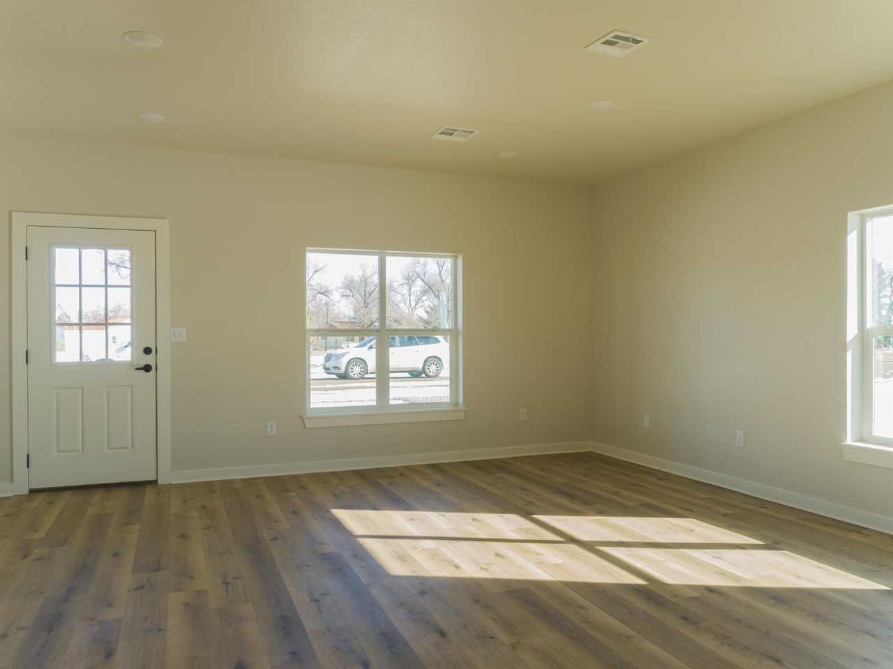 306 W Truman #2 - Photo 2 of 19