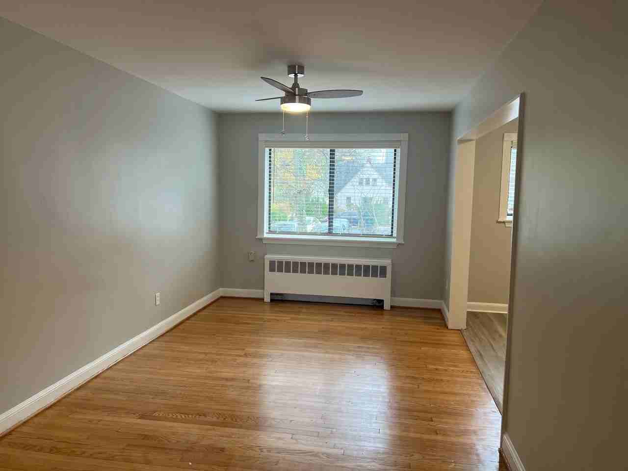 Smith Manor - Photo 2 of 5