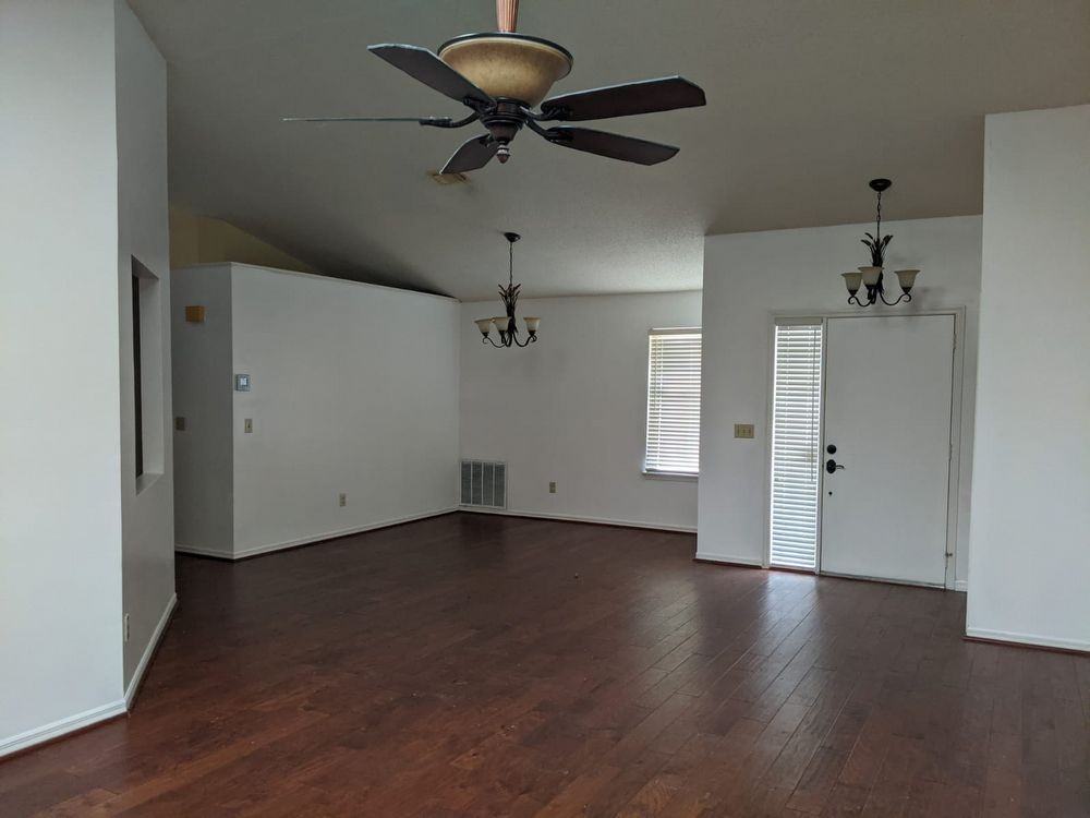 3150 Heathgate Ct - Photo 2 of 9