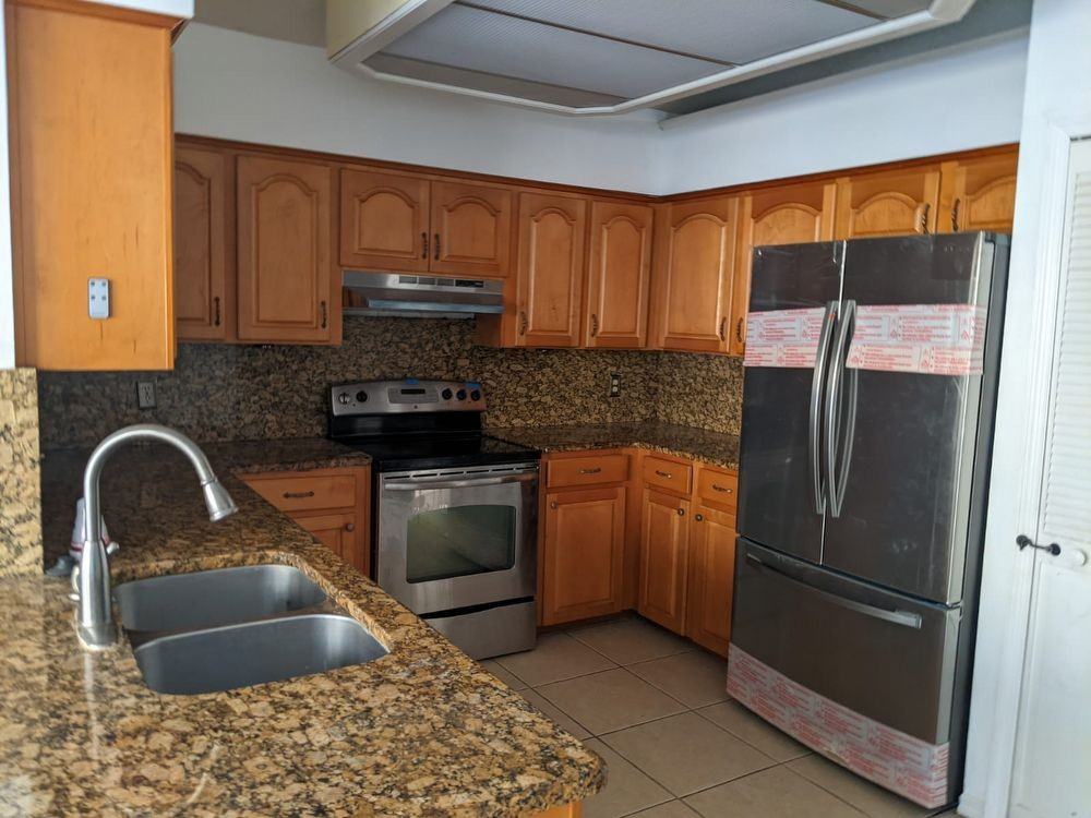 3150 Heathgate Ct - Photo 3 of 9
