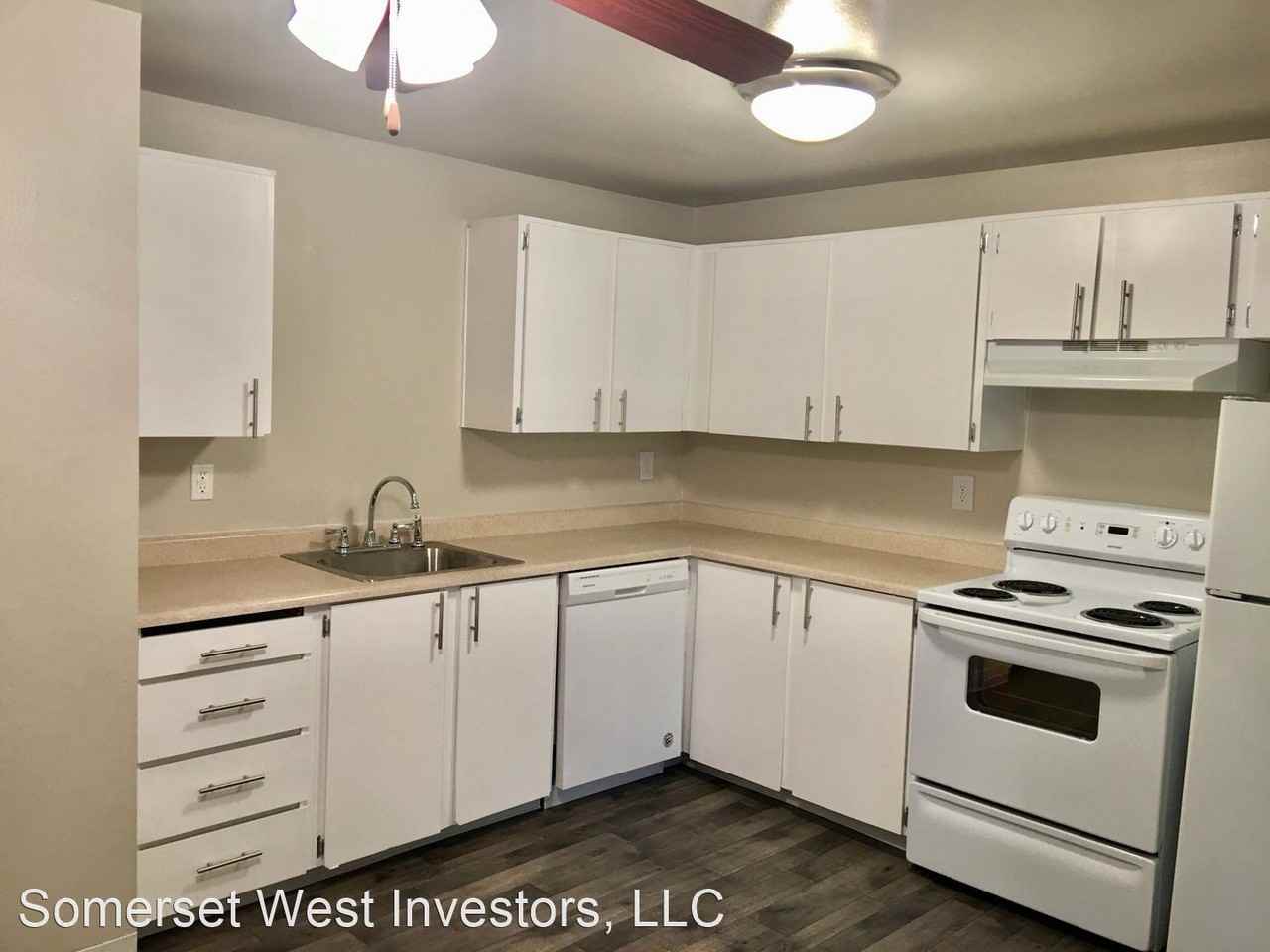 Somerset West 18205 NW Bronson Road - Photo 2 of 17