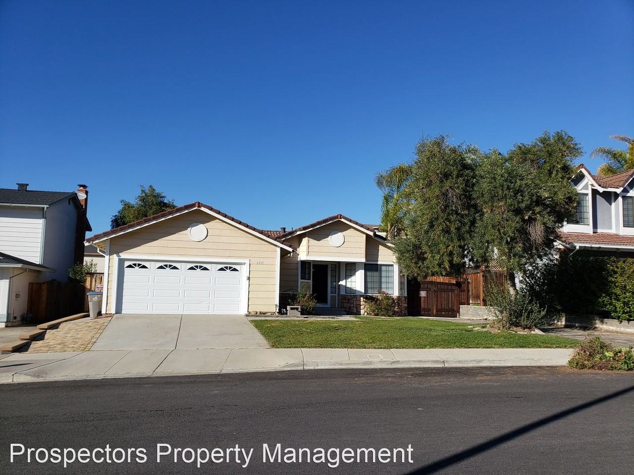 3357 San Saba Dr - Photo 2 of 21