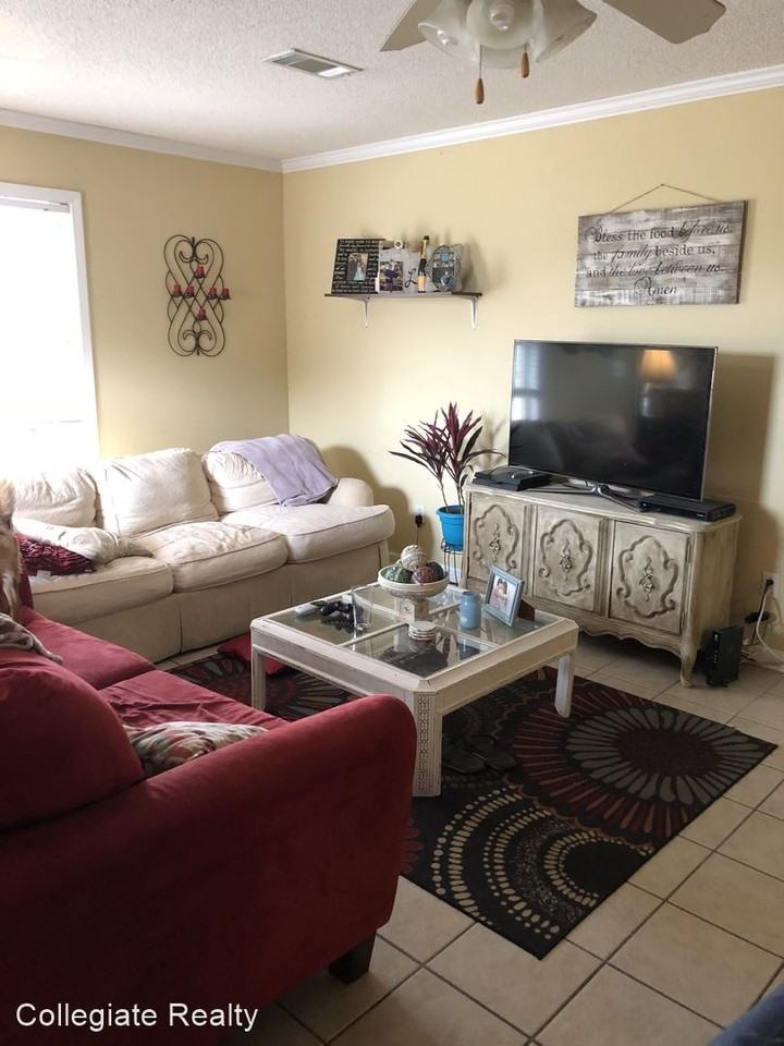 103 103 Carrollton - Photo 2 of 6